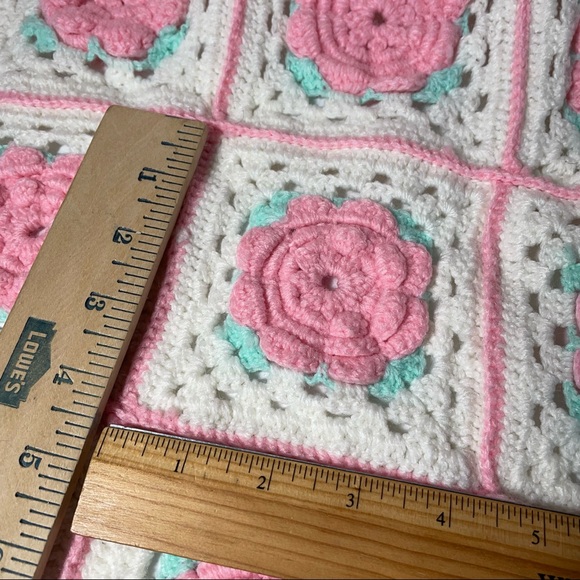 Bedding Hand Crochet Blanket Flowers Roses Vintage 26 X 4 Poshmark